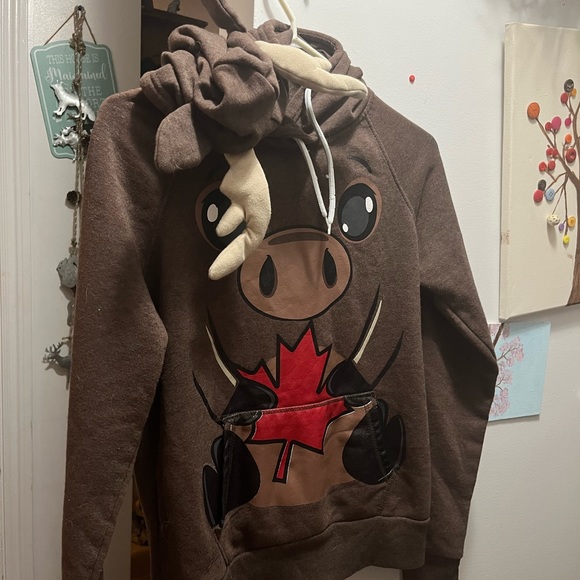 Canadian Moose Animal Hoodie - Picture 1 of 4